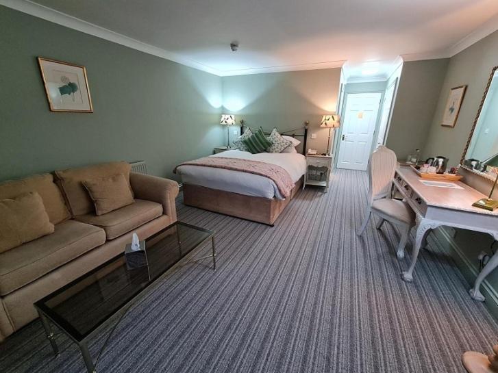 Powdermills Country House Hotel バトル エクステリア 写真