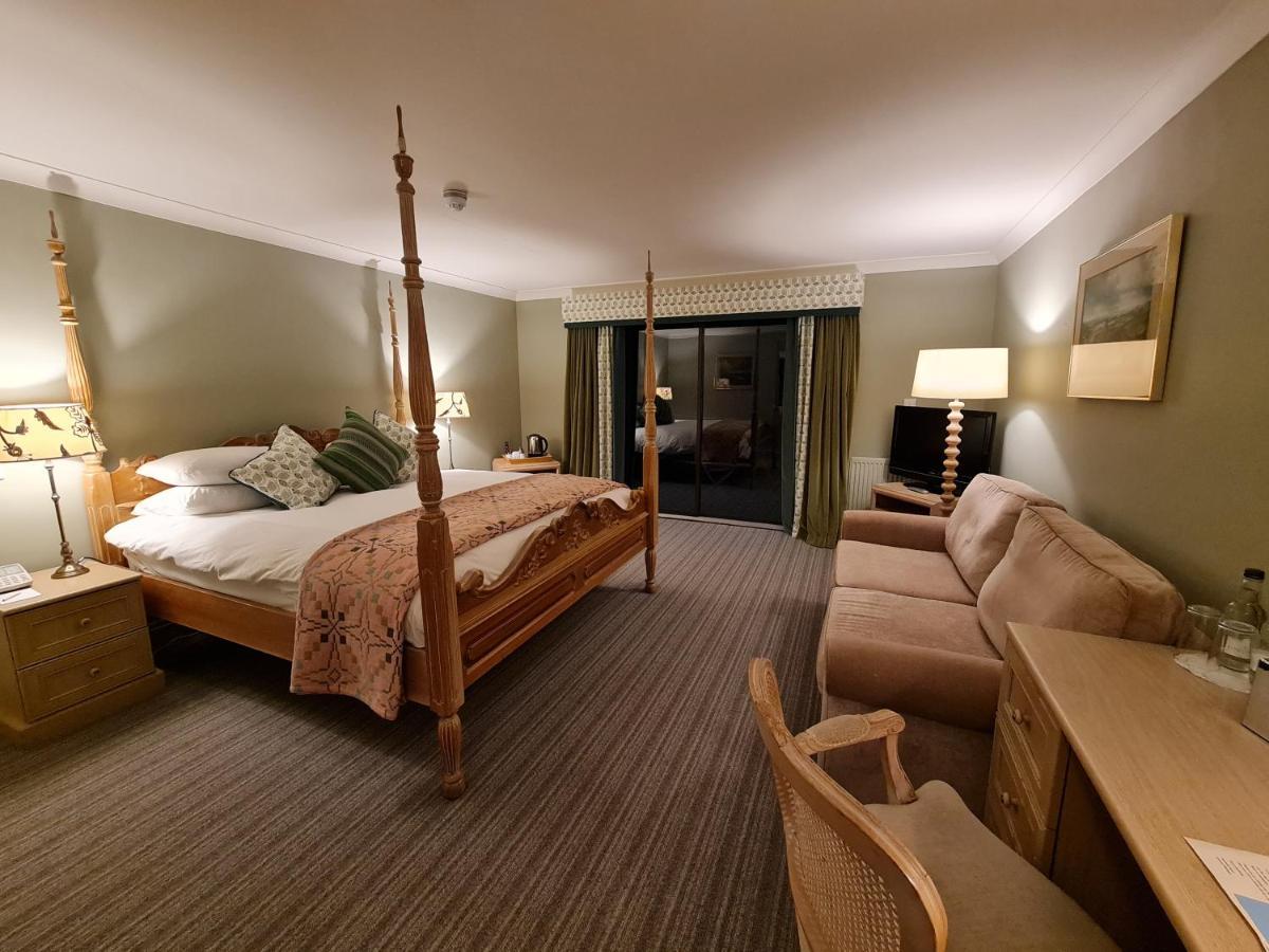 Powdermills Country House Hotel バトル エクステリア 写真