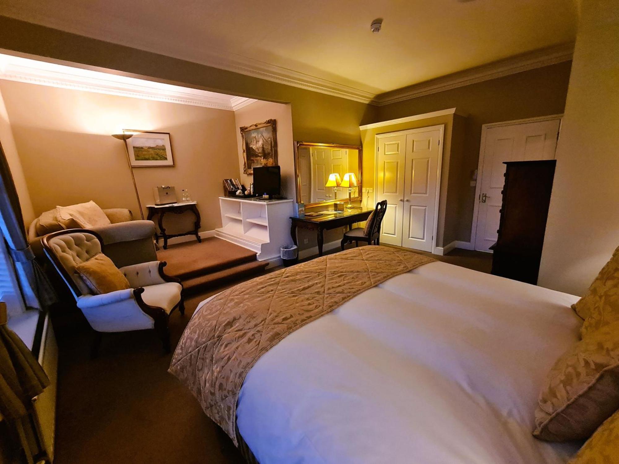 Powdermills Country House Hotel バトル エクステリア 写真