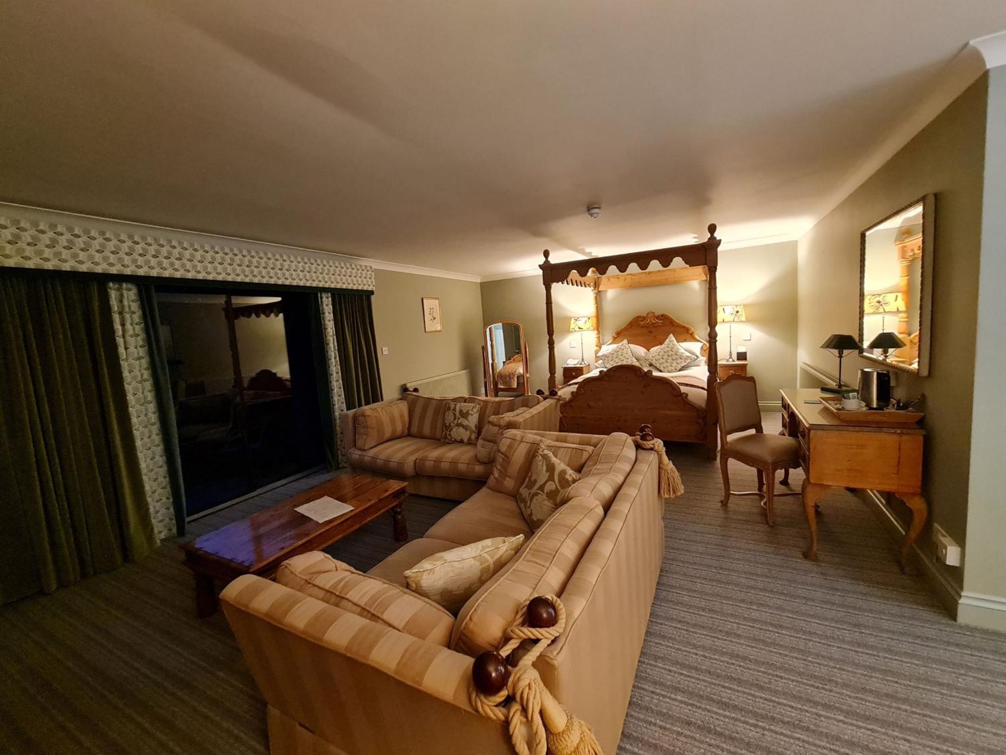 Powdermills Country House Hotel バトル エクステリア 写真